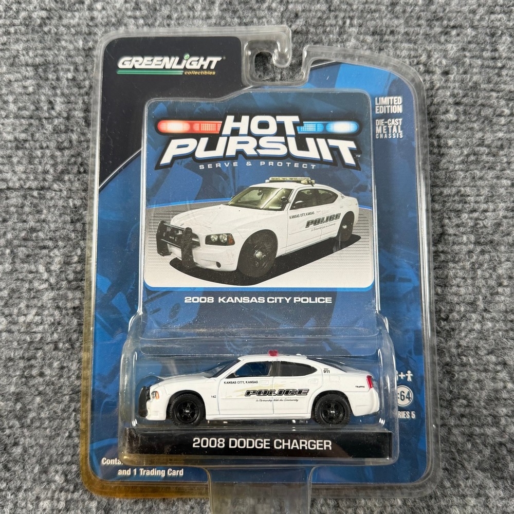 Greenlight 2008 Dodge Charger Kansas City Police White 1:64 Diecast Hot Pursuit